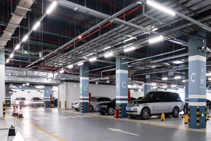 Réglette LED EIRA1 Haute Performance – Fiabilité, puissance et élégance industrielle