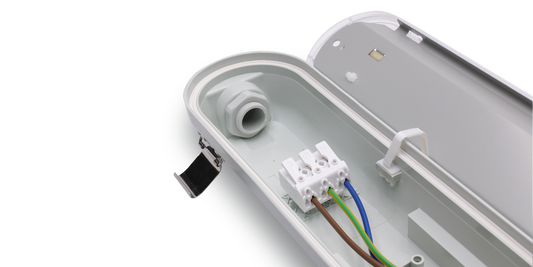 Réglette LED étanche STAVIA 2 RF – Haute performance industrielle